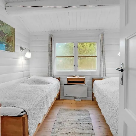 3 Bedroom Lovely In Romo Molby