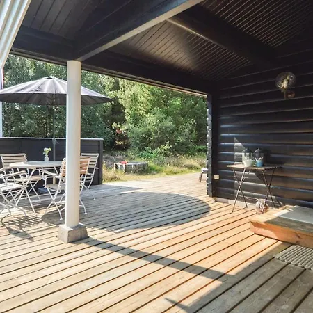 3 Bedroom Lovely In Romo Holiday home Molby